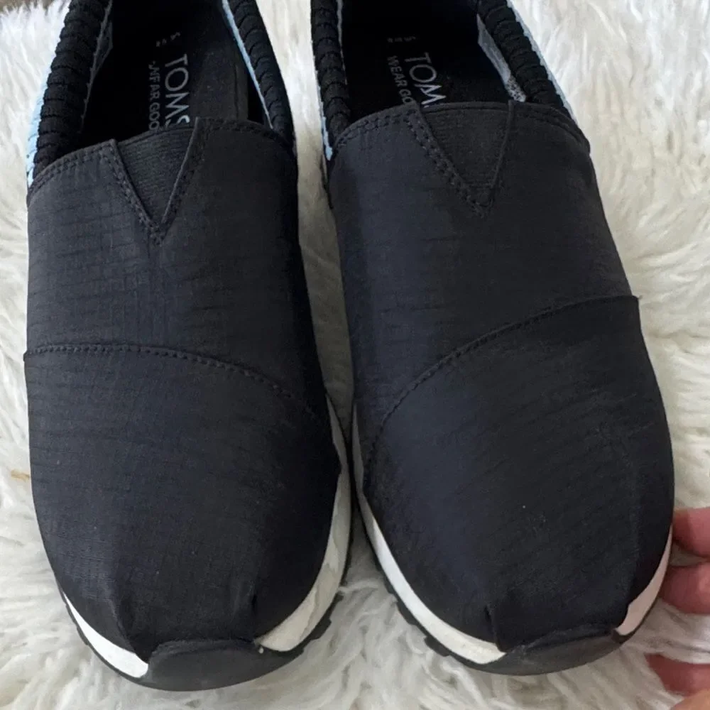 Toms Black Slip-On Sneakers Size 8